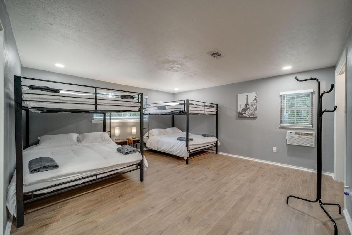 Stunning 5Br 2Ba Holiday Home With Private Pool And Cinema Dallas Exterior foto